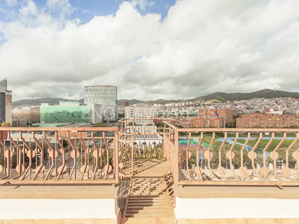 Außenansicht von Dachboden zum Verkauf in Barcelona mit Klimaanlage, Heizung und Terrasse