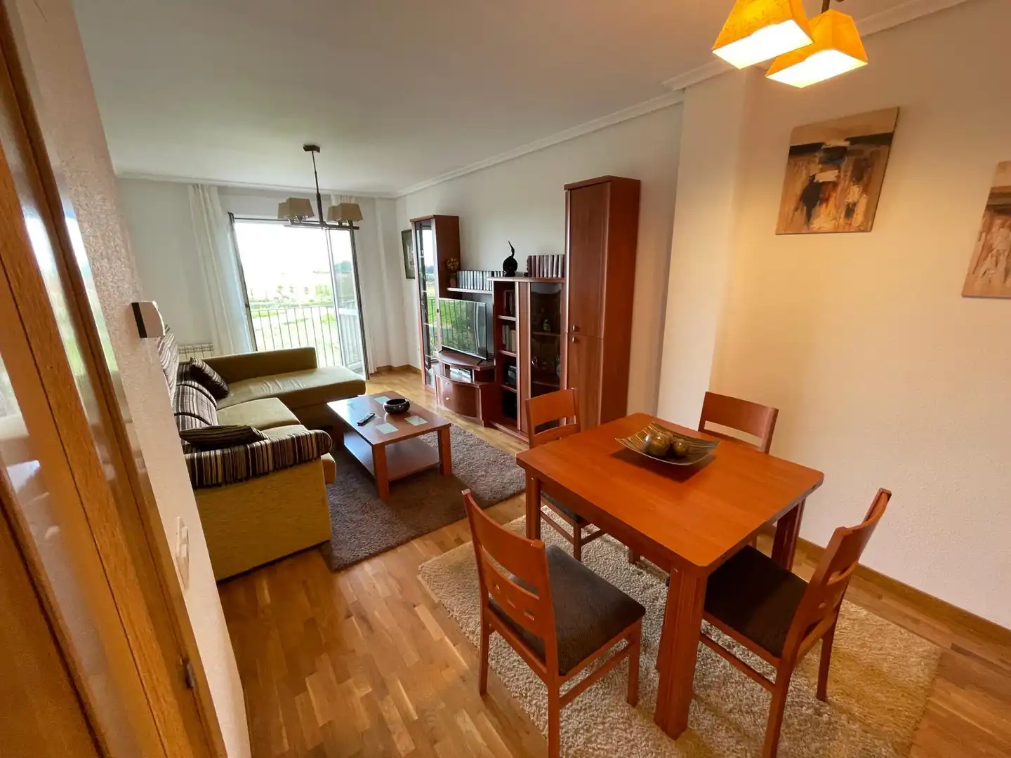 Sala d'estar de Apartament en venda en Castañares de Rioja amb Calefacció, Moblat i Forn