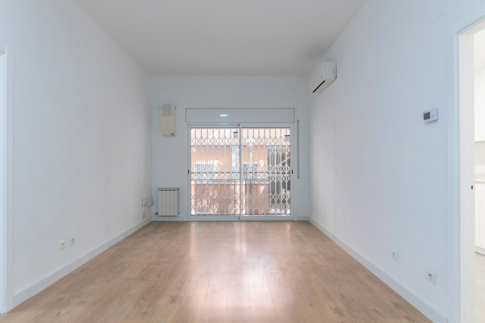 Bedroom of Flat for sale in  Barcelona Capital  with Heating