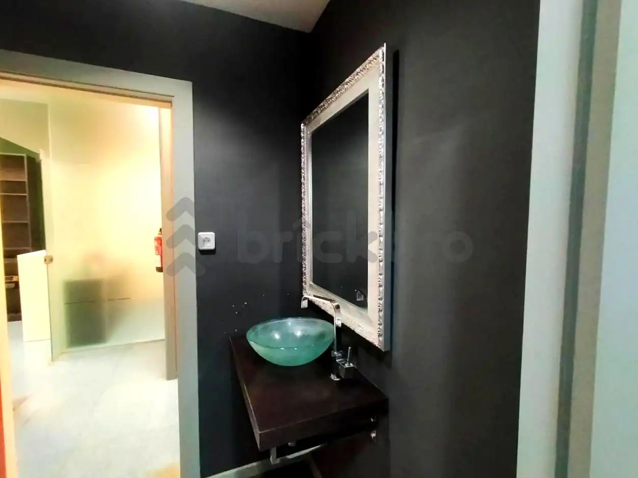 Bathroom of Commercial properties for sale in Barcelona  with Air Conditioner