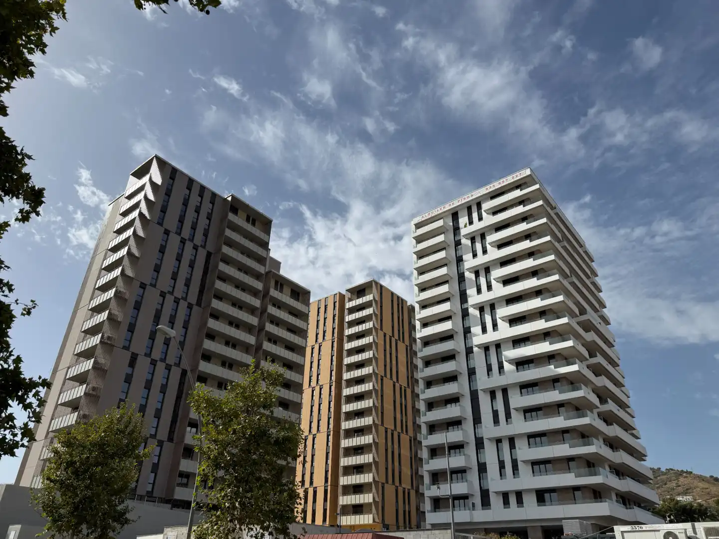 Vista exterior de Pis de lloguer en Esplugues de Llobregat amb Aire condicionat, Calefacció i Terrassa