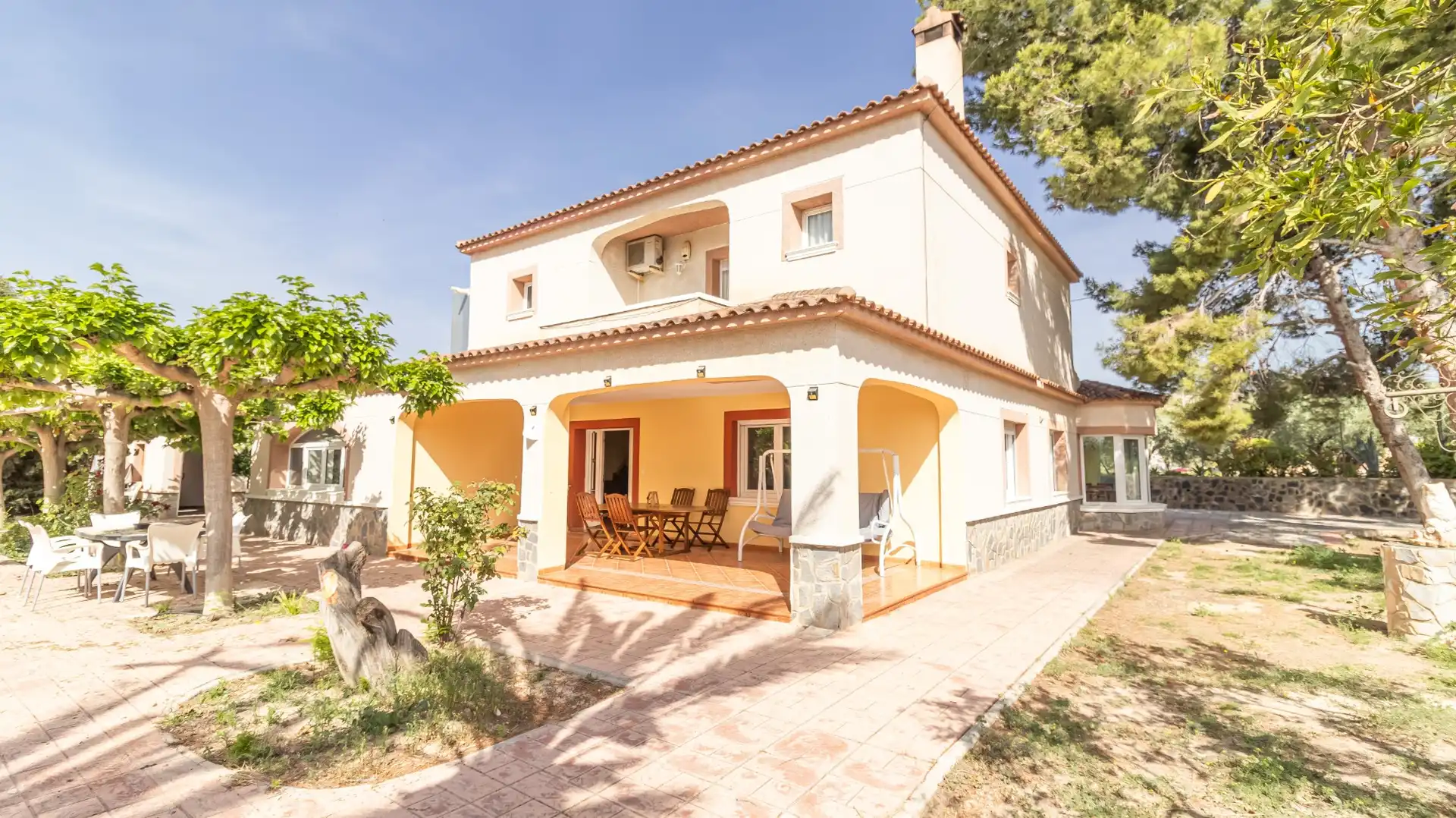 Vista exterior de Casa o chalet en venta en Elche / Elx con Aire acondicionado, Calefacción y Terraza