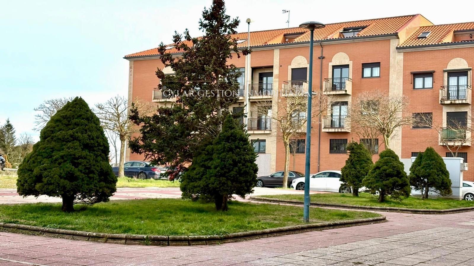 Exterior view of Flat to rent in Salamanca Capital  with Heating, Parquet flooring and Furnished