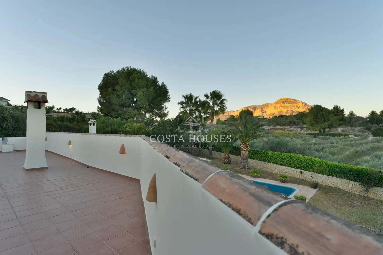 Vista exterior de Casa o xalet en venda en Jávea / Xàbia amb Aire condicionat, Jardí privat i Terrassa