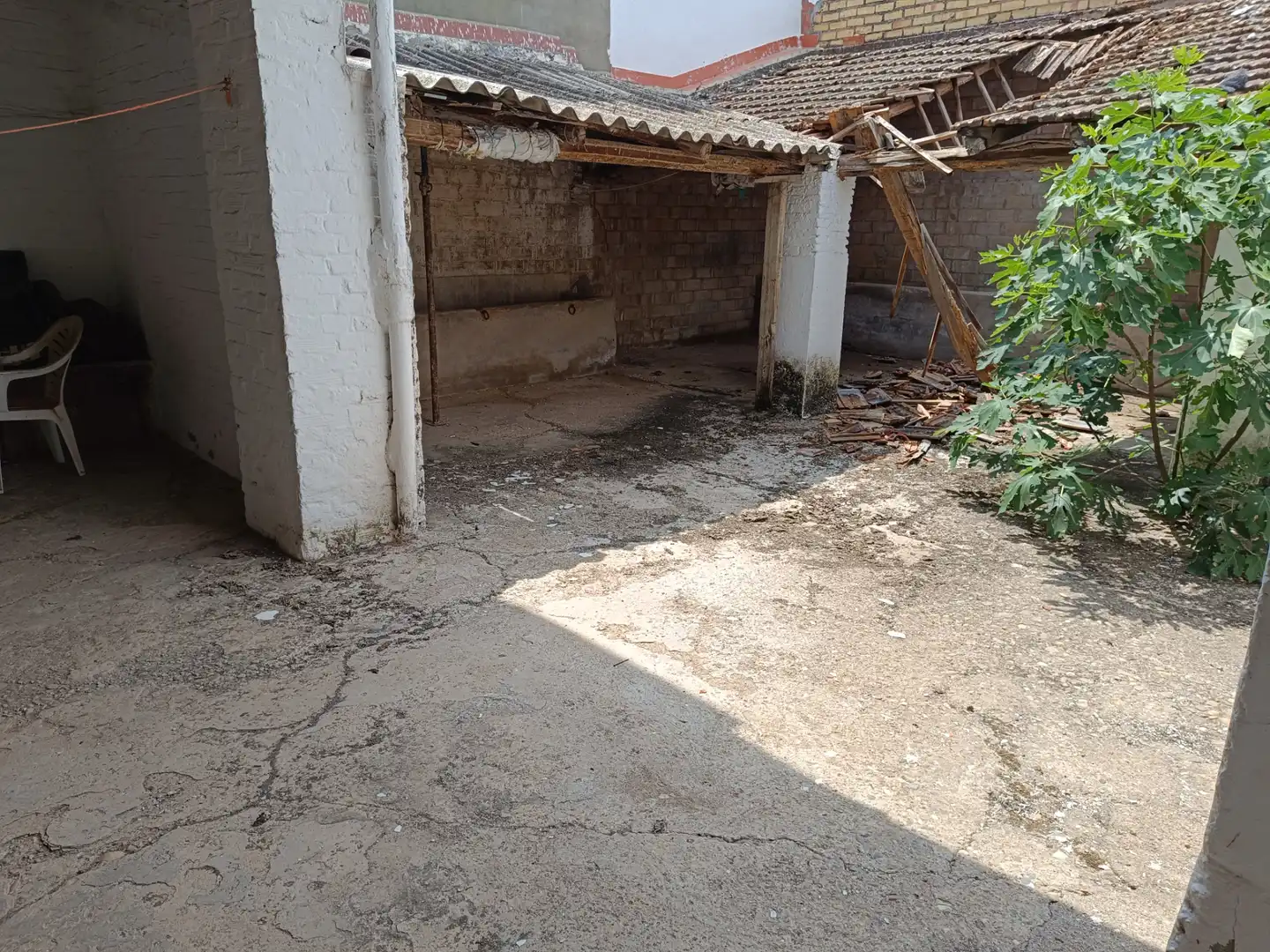 Casa o xalet en venda en Brenes amb Traster, Moblat i Balcó