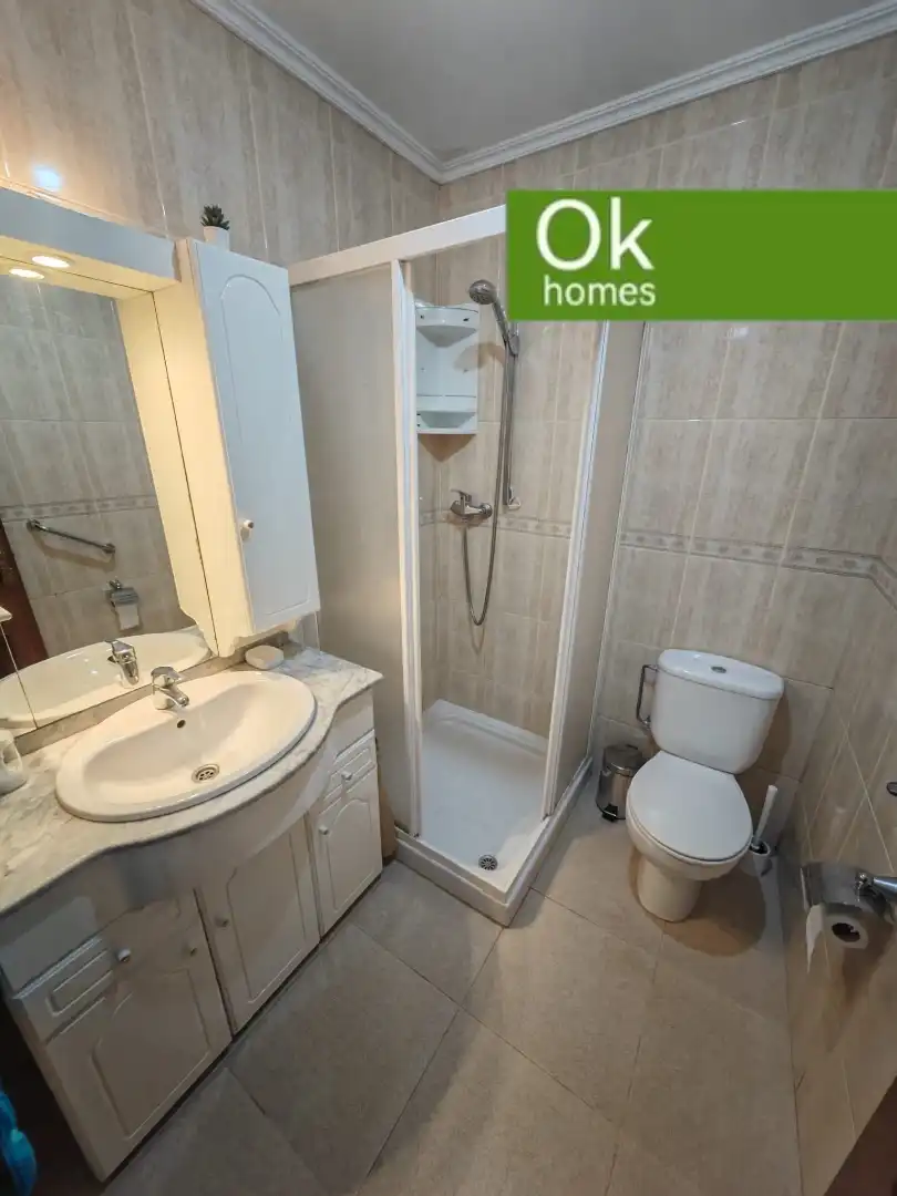 Baño de Casa adosada de alquiler en Curtis con Calefacción, Trastero y Amueblado