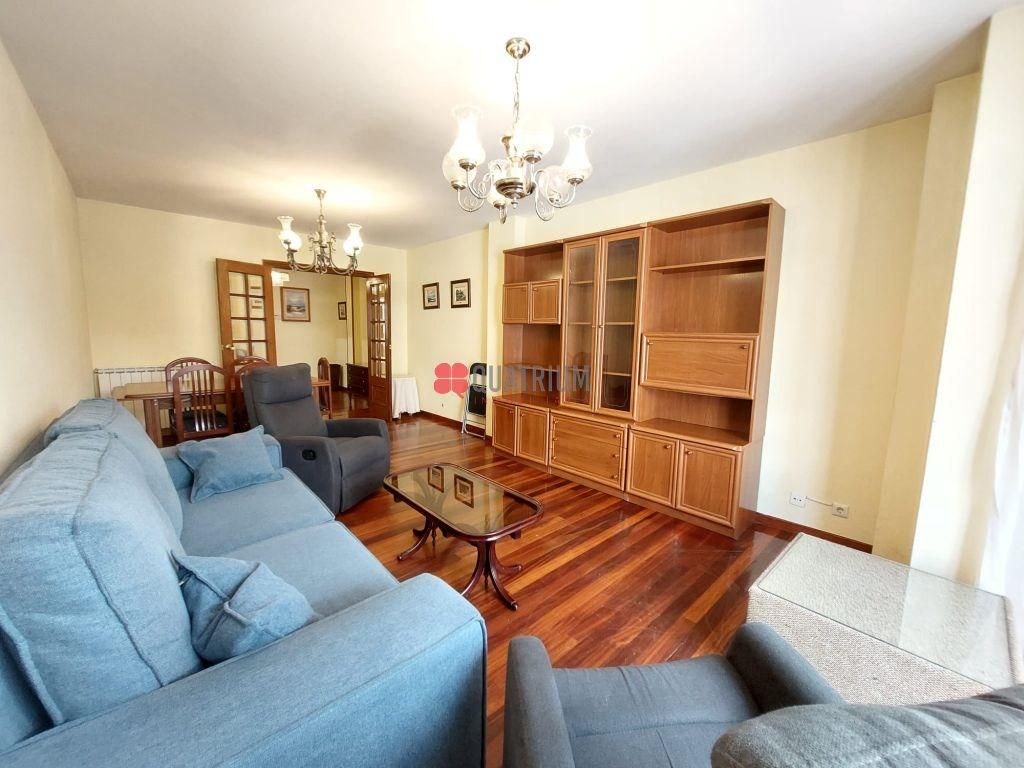 Living room of Flat to rent in Santiago de Compostela   with Furnished