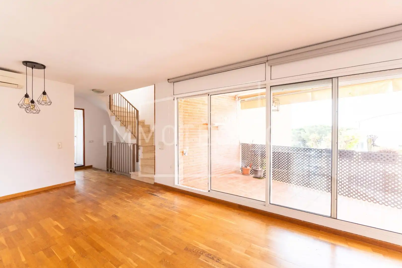 Living room of Detached homes for sale in Caldes d'Estrac  with Air Conditioner, Heating and Terrace