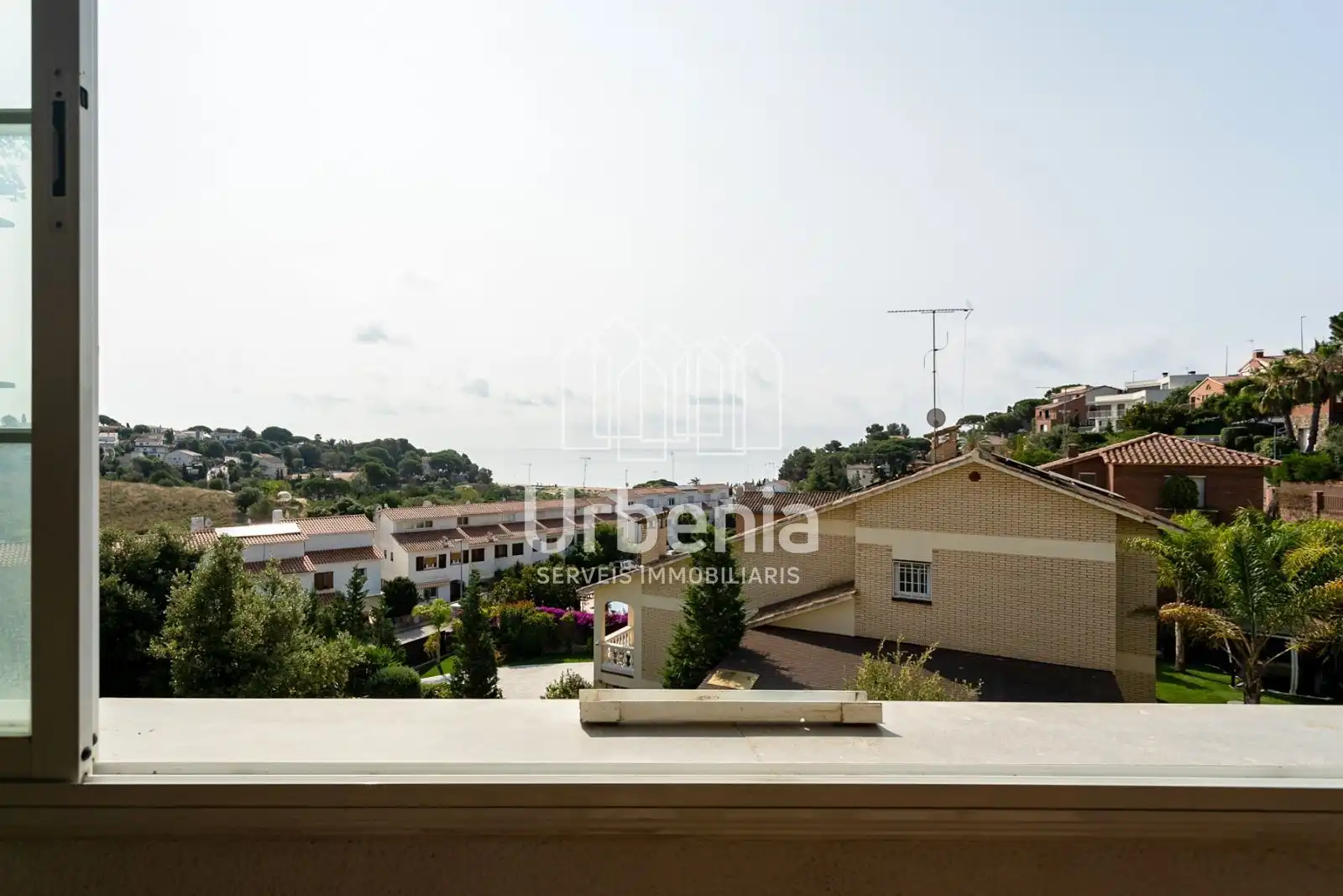 Vista exterior de Casa o xalet en venda en Arenys de Mar amb Calefacció, Terrassa i Piscina