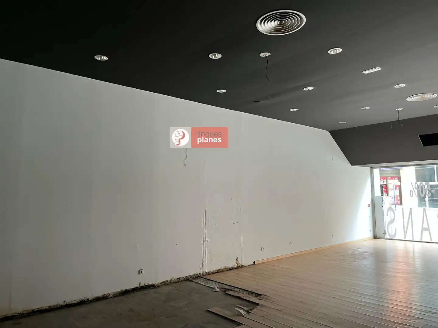 Business premises for sale in Príncep de Viana - Clot - Xalets Humbert Torres, imagen 2