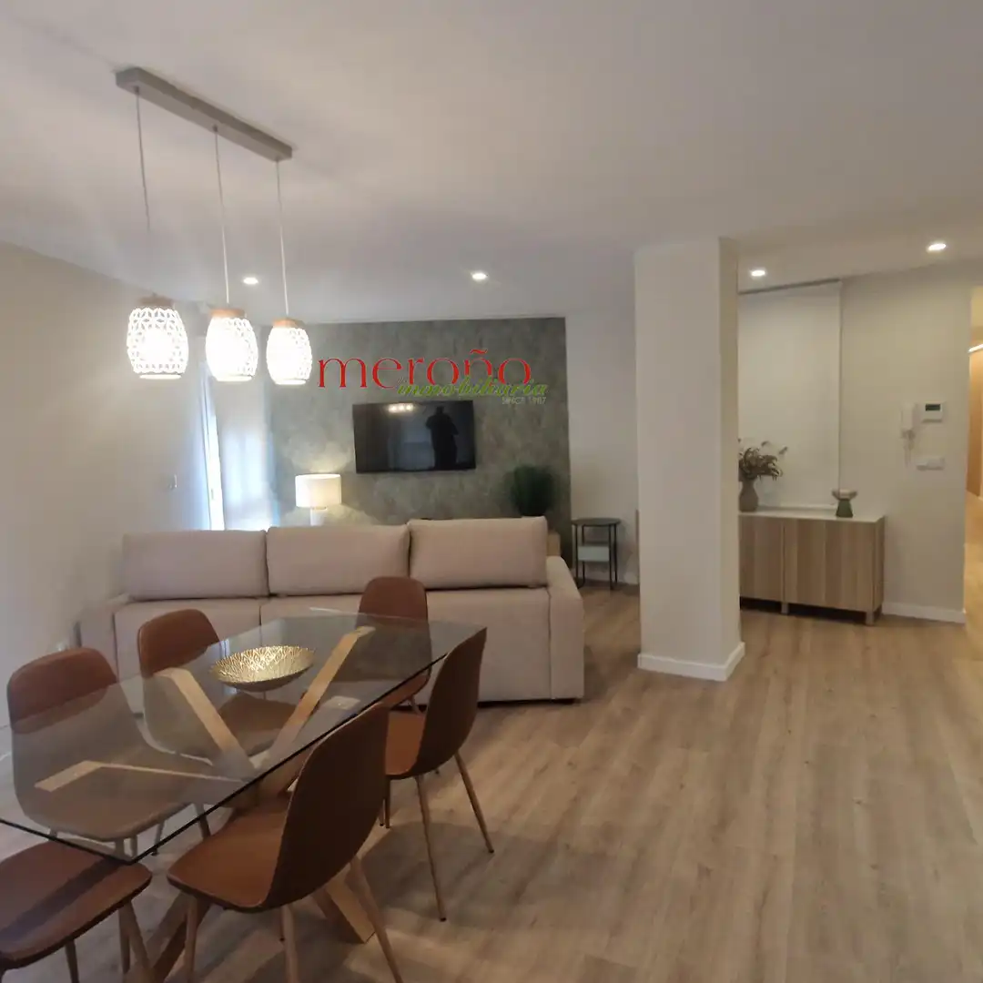 Sala de estar de Piso de alquiler en Elche / Elx con Aire acondicionado, Calefacción y Amueblado