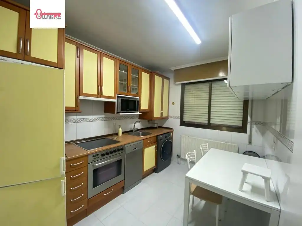Küche von Wohnung zum Verkauf in Burgos mit Heizung, Parkett und Abstellraum