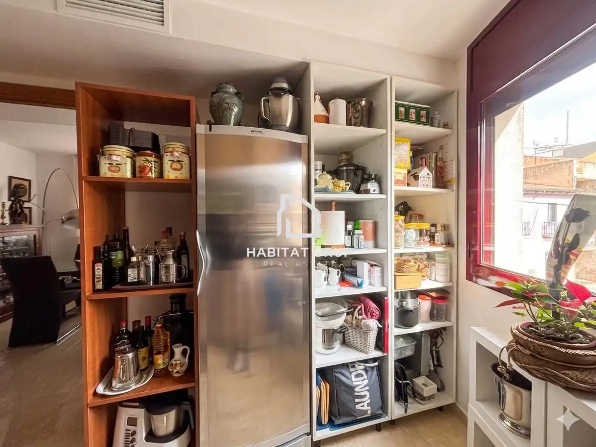 Kitchen of Flat for sale in Anglès  with Heating