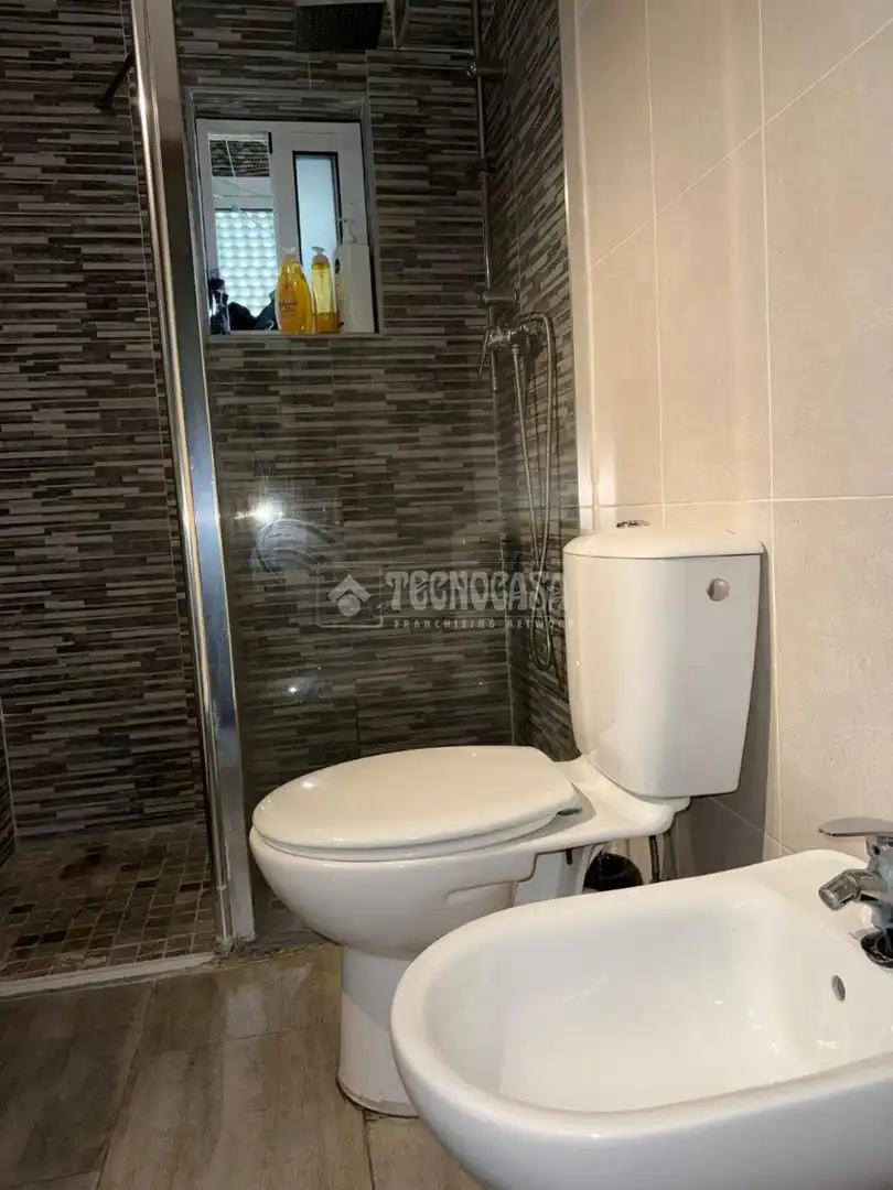 Bathroom of Flat for sale in Sevilla