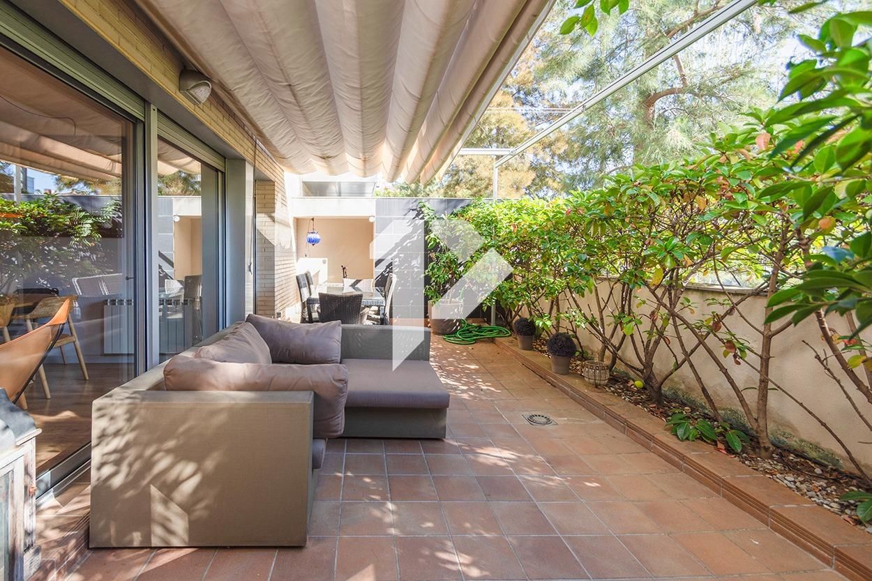 Terrassa de Dúplex en venda en Sant Just Desvern amb Aire condicionat, Calefacció i Parquet