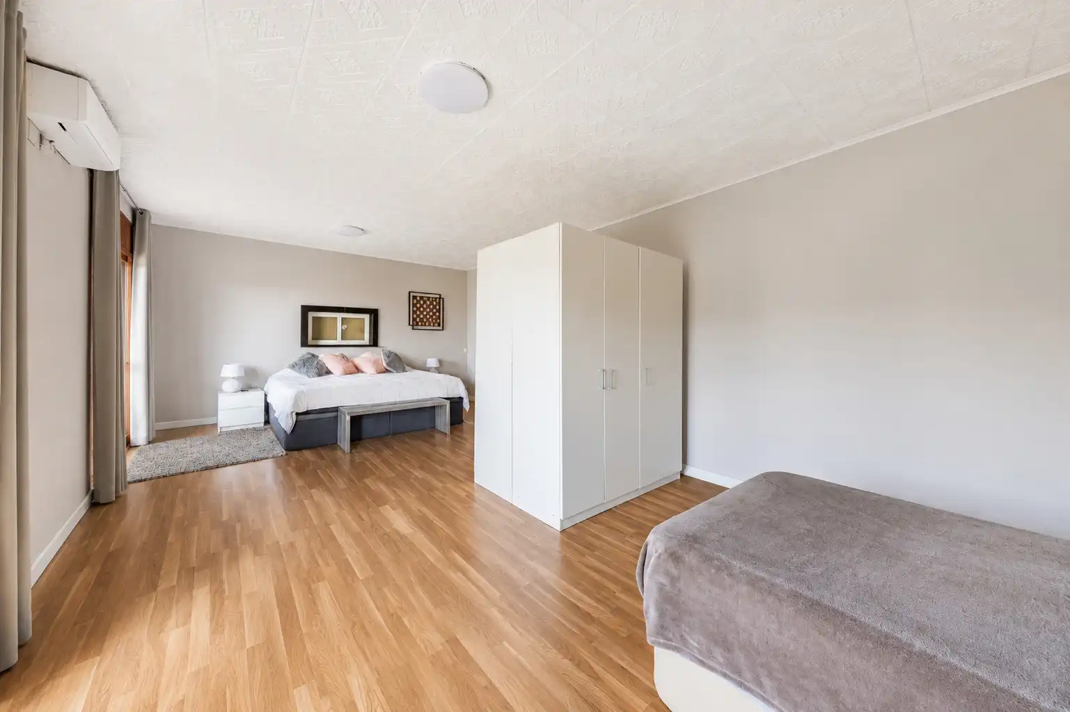 Habitación de Casa o chalet en venta en Llinars del Vallès con Aire acondicionado, Calefacción y Jardín privado