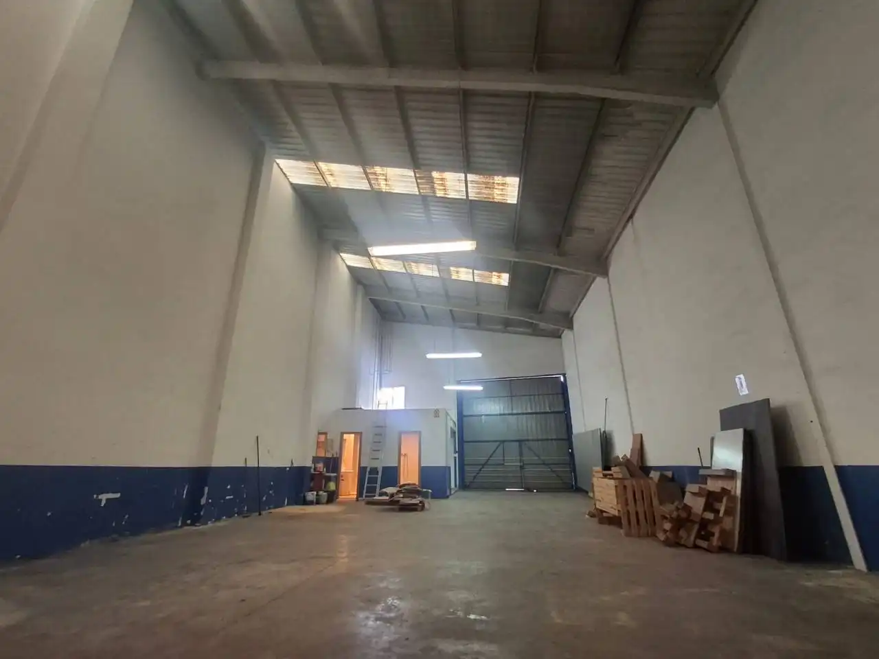 Nau industrial en venda en Aldaia amb Alarma