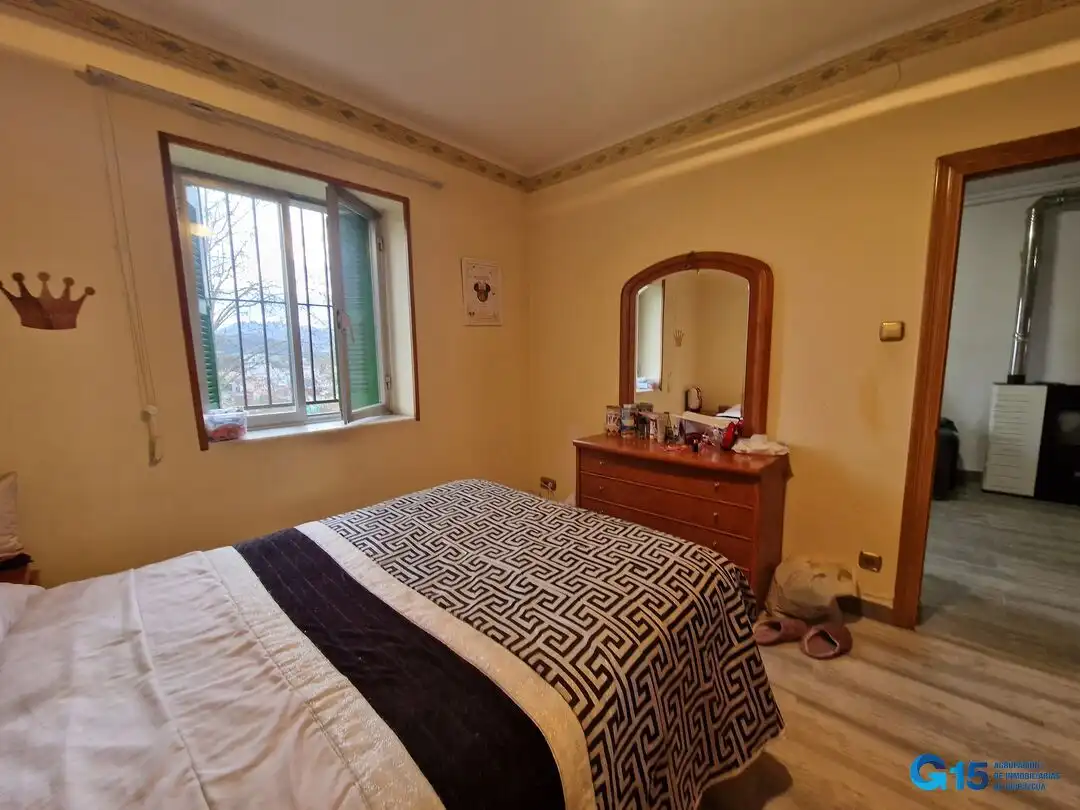 Schlafzimmer von Wohnung zum Verkauf in Errenteria