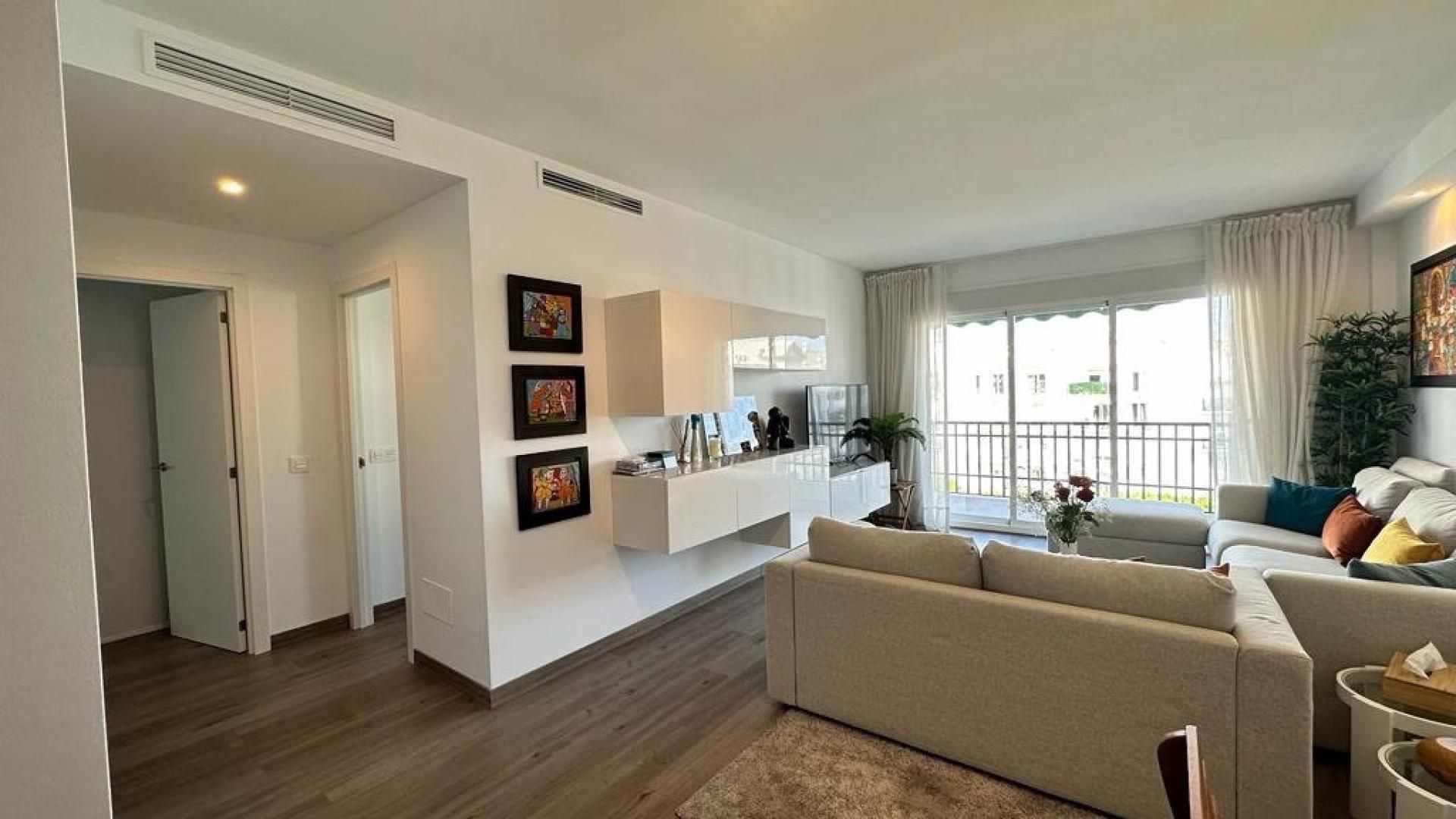 Sala de estar de Apartamento en venta en Estepona con Aire acondicionado, Calefacción y Terraza