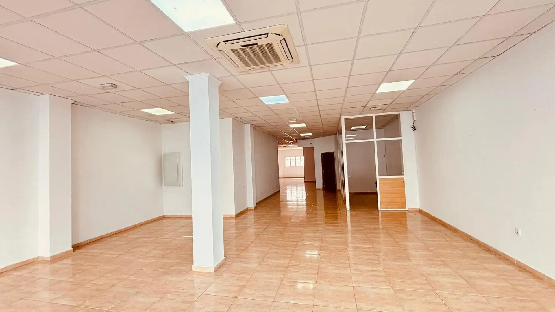 Local comercial en venda a La Banda - Campo de Fútbol, imagen 2