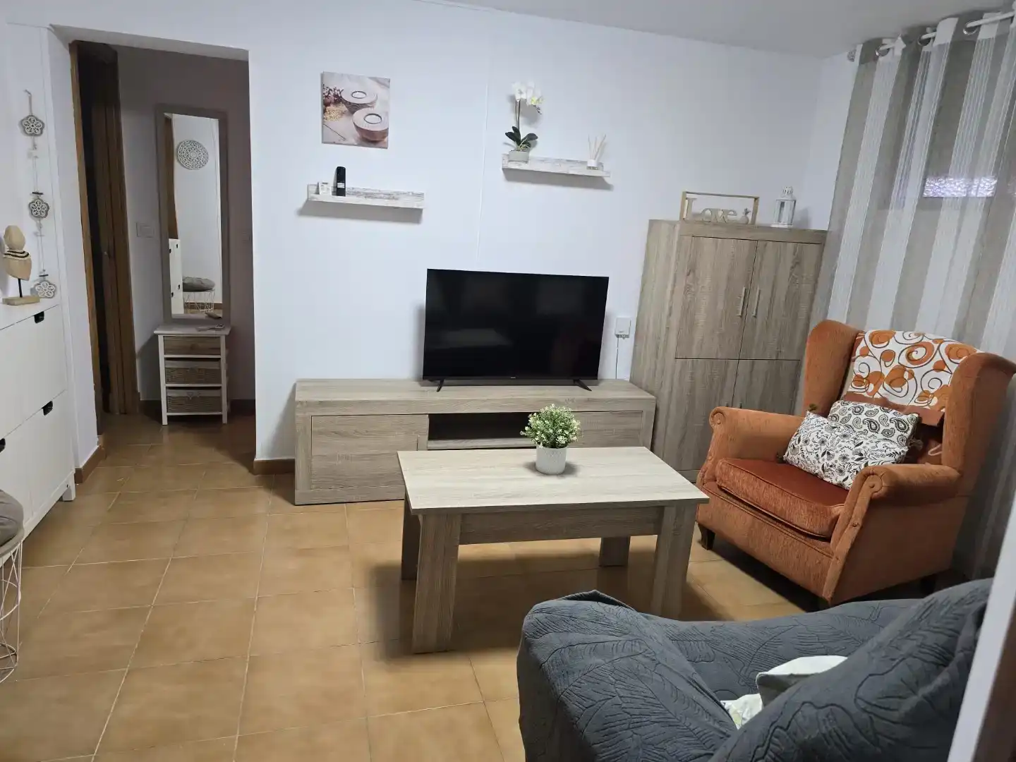 Sala d'estar de Pis en venda en Rota amb Aire condicionat i Moblat