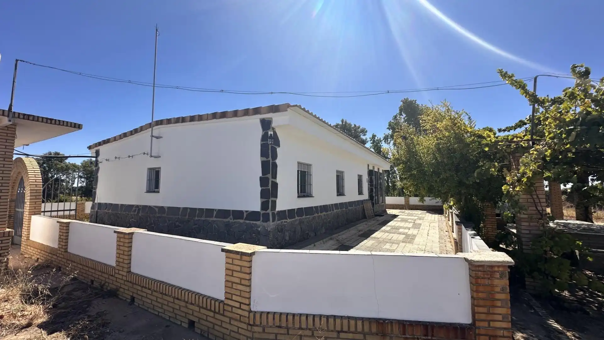 Country homes for sale in Gibraleón