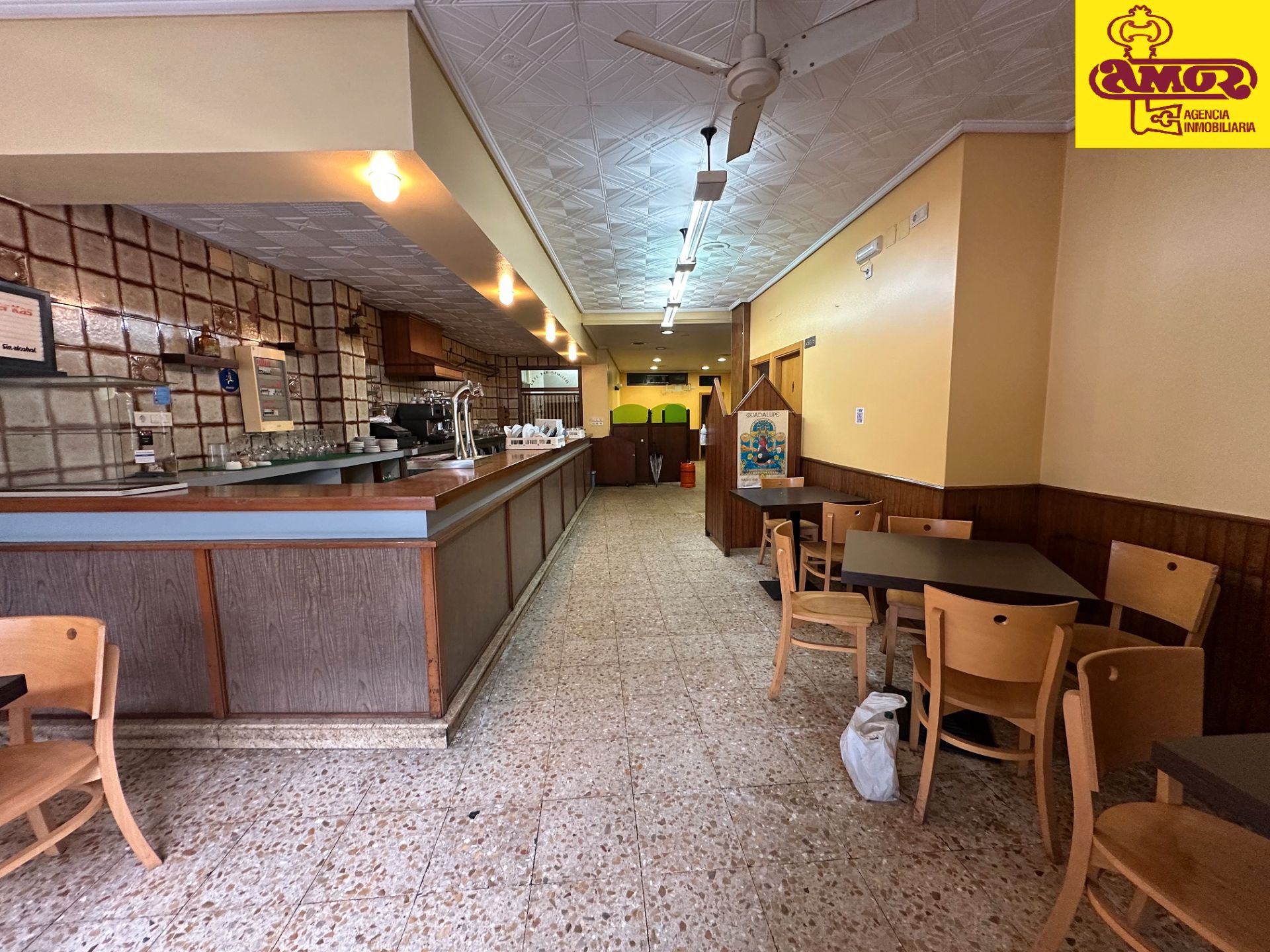 Local en venda en Santiago de Compostela  amb Moblat