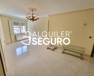 Vista exterior de Pis de lloguer en Móstoles amb Calefacció