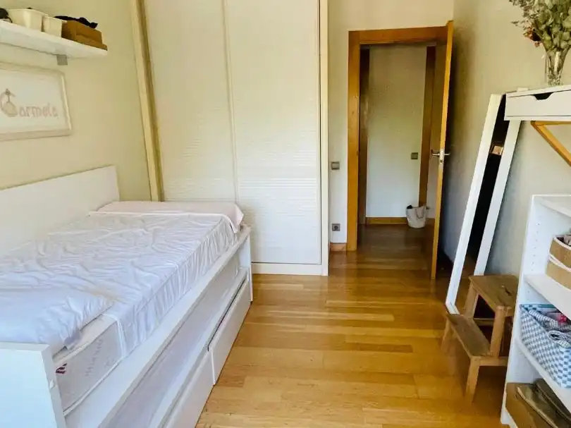 Dormitori de Pis en venda en  Pamplona / Iruña amb Terrassa i Balcó