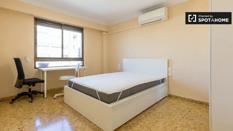 Room in Jaume Roig