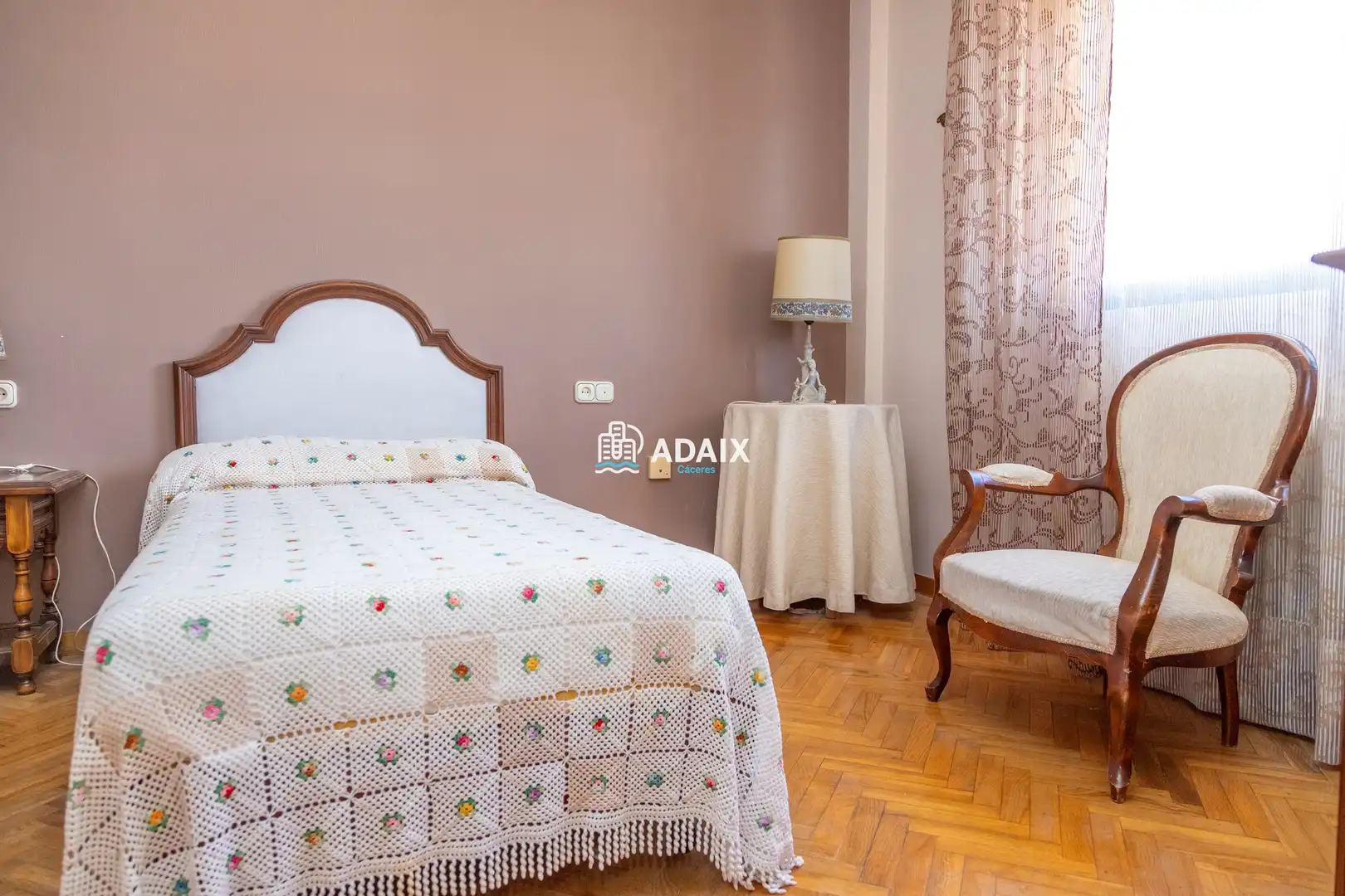 Dormitori de Casa adosada en venda en Cáceres amb Aire condicionat, Calefacció i Terrassa
