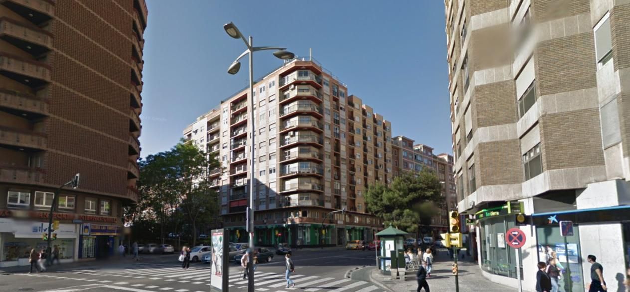 Exterior view of Planta baja for sale in  Zaragoza Capital  with Air Conditioner, Heating and Parquet flooring