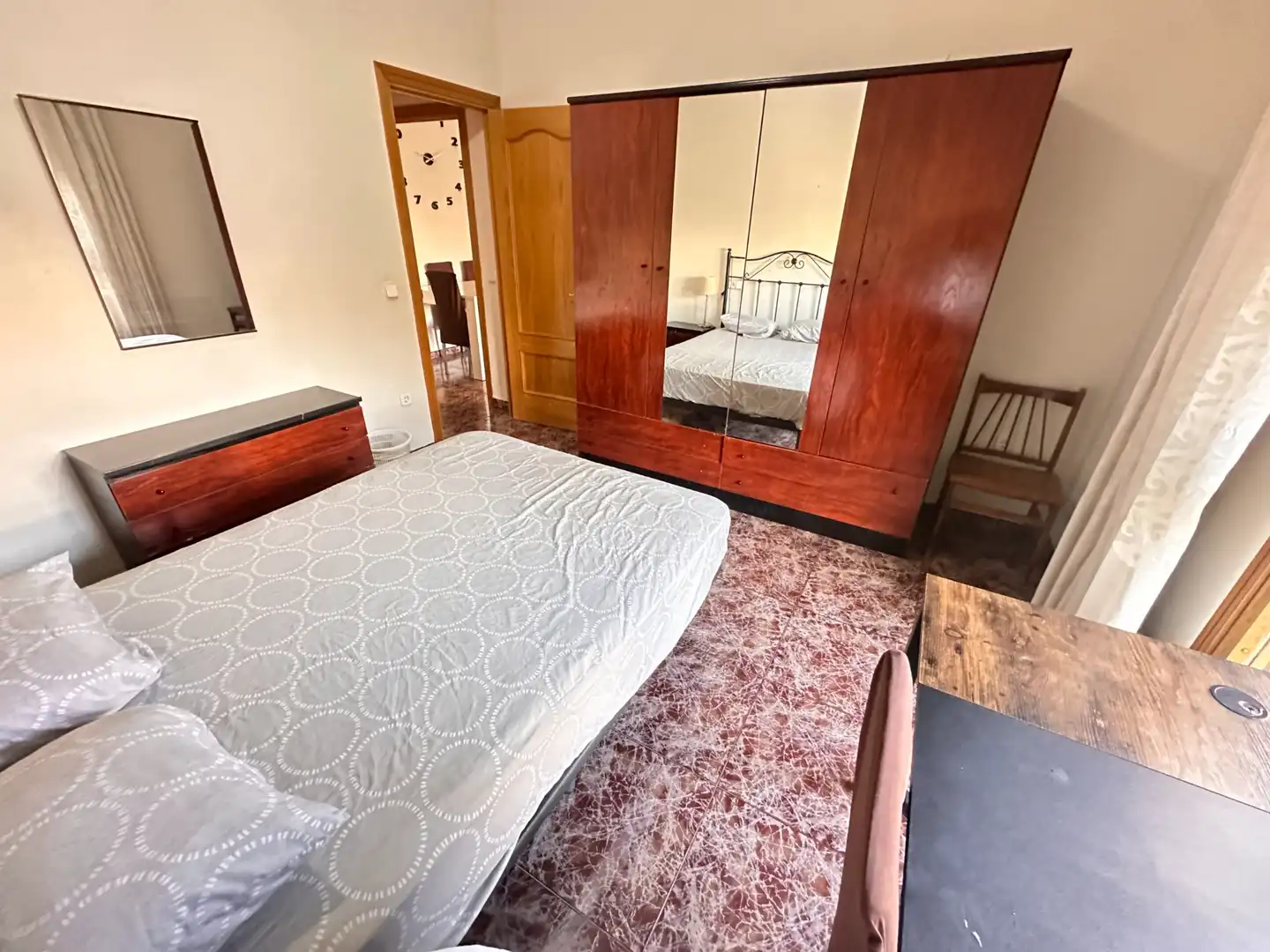 Schlafzimmer von Wohnungen zur Miete in Cuenca mit Heizung, Möbliert und Waschmaschine