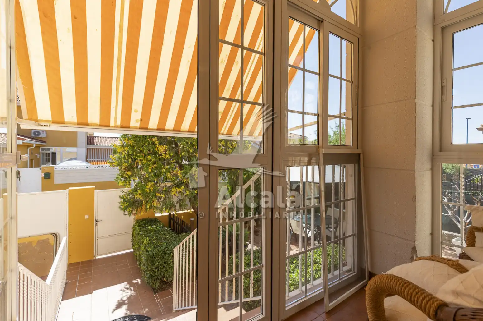 Casa aparellada amb piscina en venda a Torrejón del Rey, imagen 7