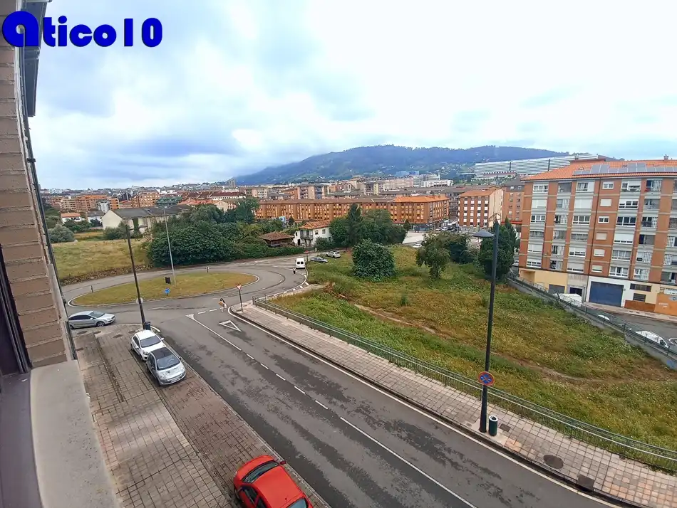 Flat for sale in Calle Doctor Antonio Bascarán Asúnsolo, Cerdeño - El Palais - Mercadín