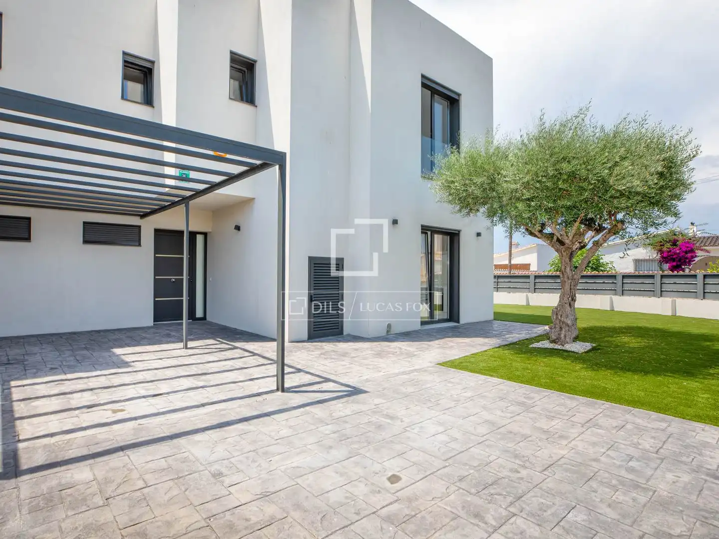 Chalet con piscina en venta en Requesens, imagen 3
