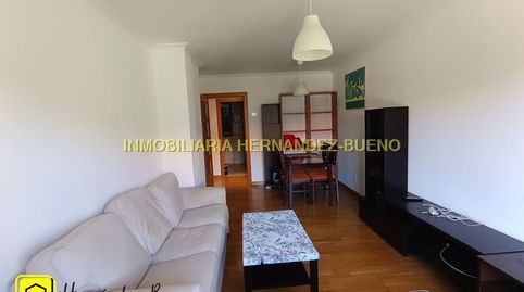 Foto 2 de Piso de alquiler en Pizarrales, Salamanca Capital