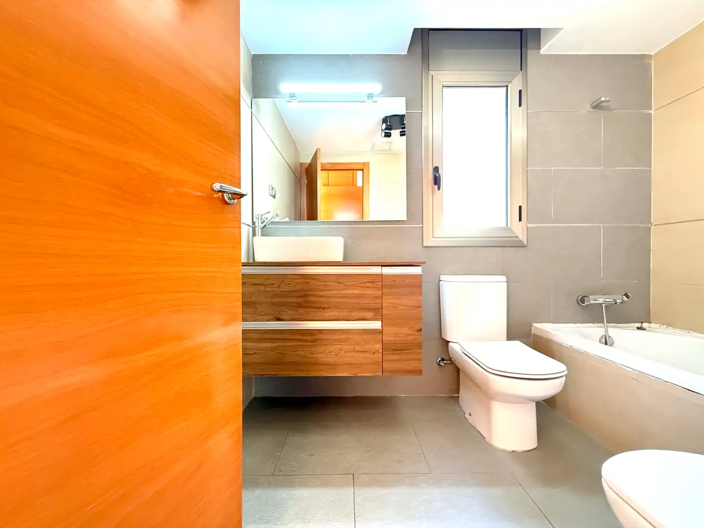 Semi-detached house with pool for sale in Carrer d'Escornalbou, imagen 32