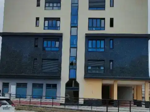 Vista exterior de Pis en venda en Avilés amb Balcó