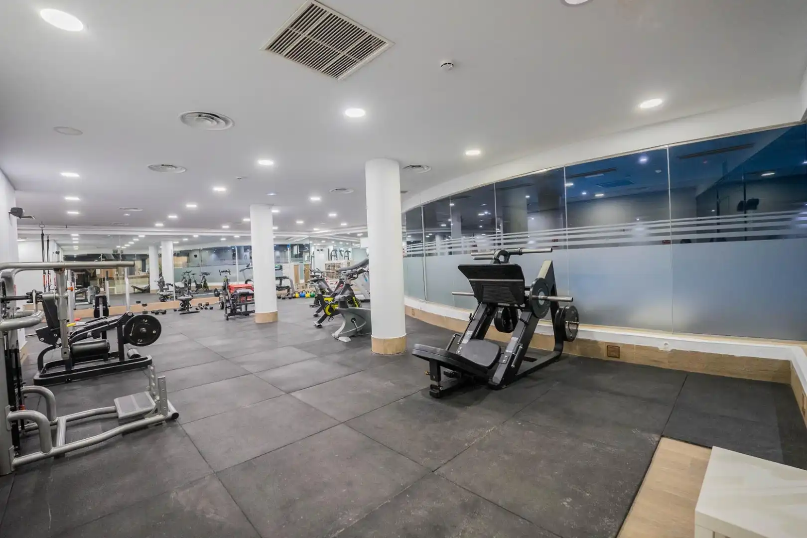 Flat for sale in Benahavís  with Air Conditioner, Heating and Private garden