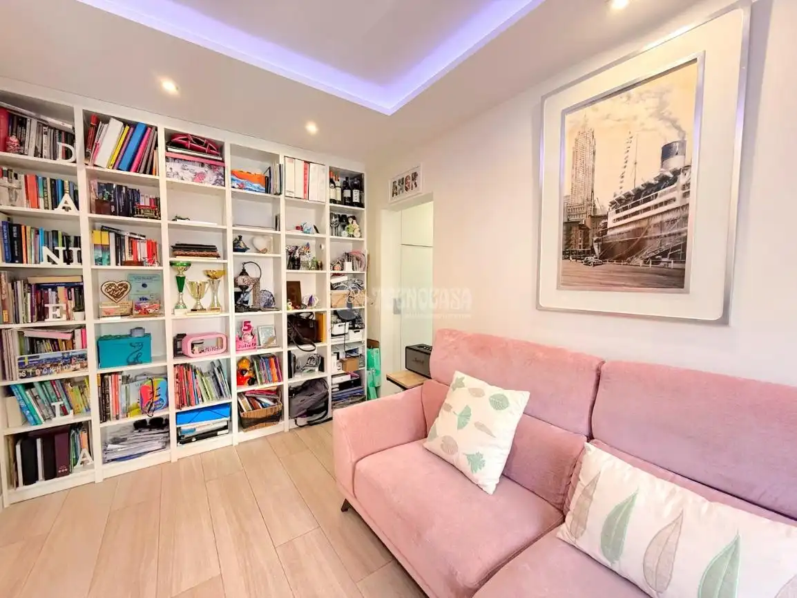 Living room of Flat for sale in Madrid  with Air Conditioner and Heating
