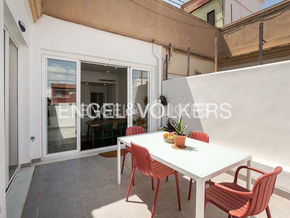 Terrace of Attic to rent in  Valencia Capital  with Air Conditioner, Heating and Parquet flooring