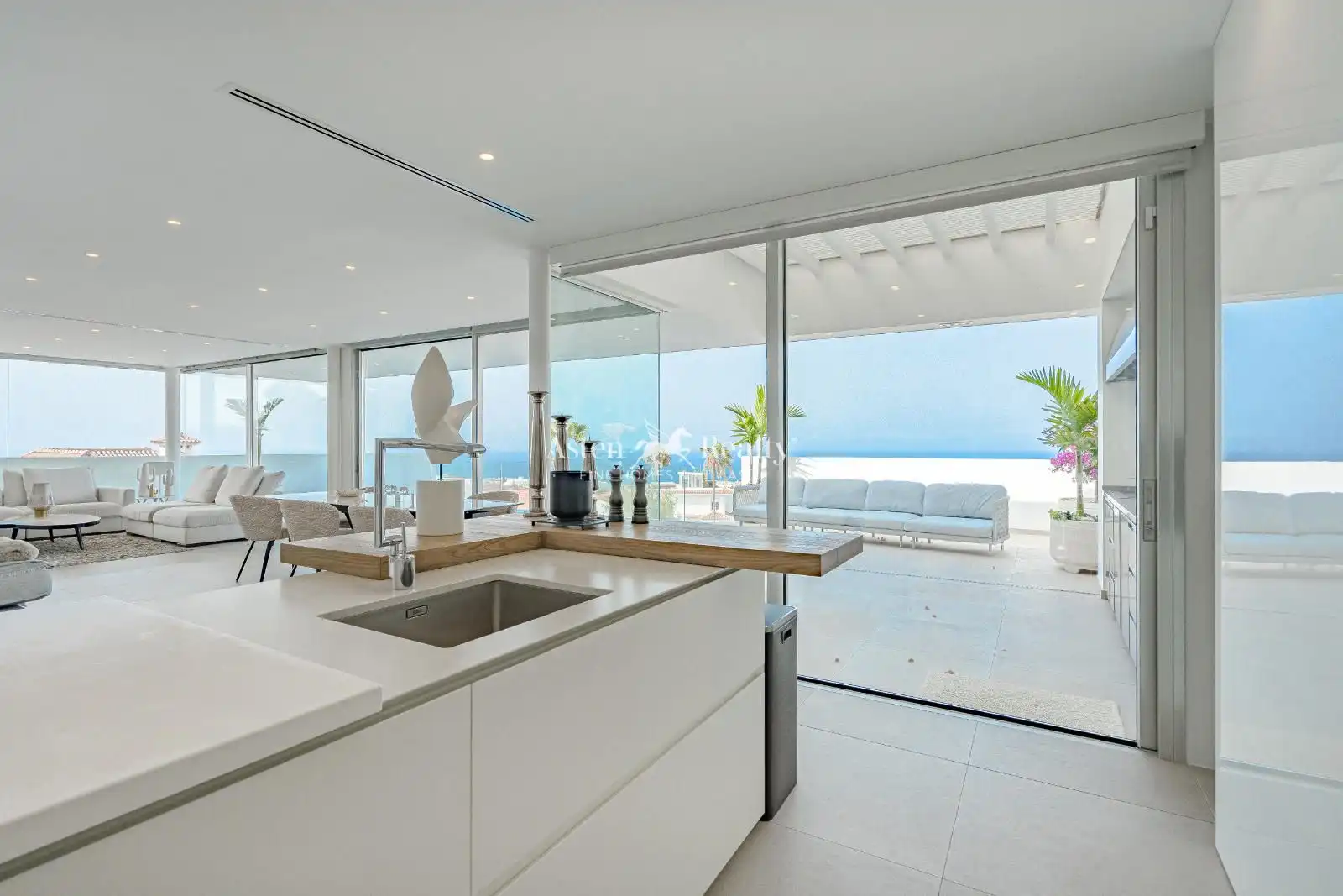 Kitchen of Houses for sale in Adeje  with Air Conditioner, Terrace and Swimming Pool