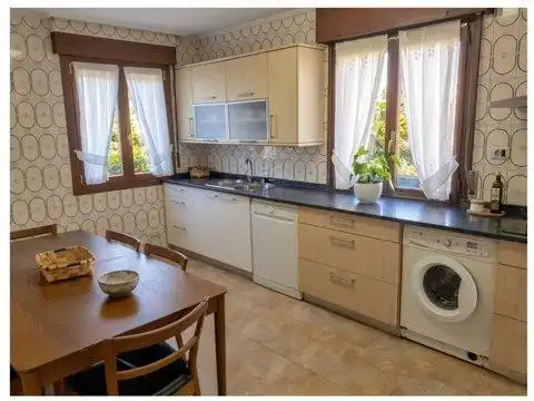 Cuina de Casa o xalet en venda en Zaratamo, Bizkaia