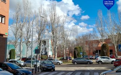 Vista exterior de Pis en venda en San Fernando de Henares amb Aire condicionat, Calefacció i Parquet