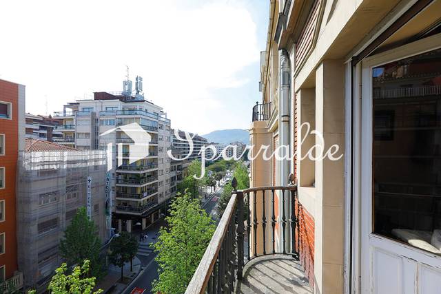 Piso en Venta en Irun - PASEO COLON en Centro - Mendibil - Santiago