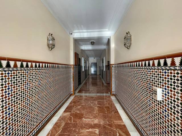 Piso en Venta en Avenida de la Reina Mercedes en Sector Sur  - La Palmera - Reina Mercedes