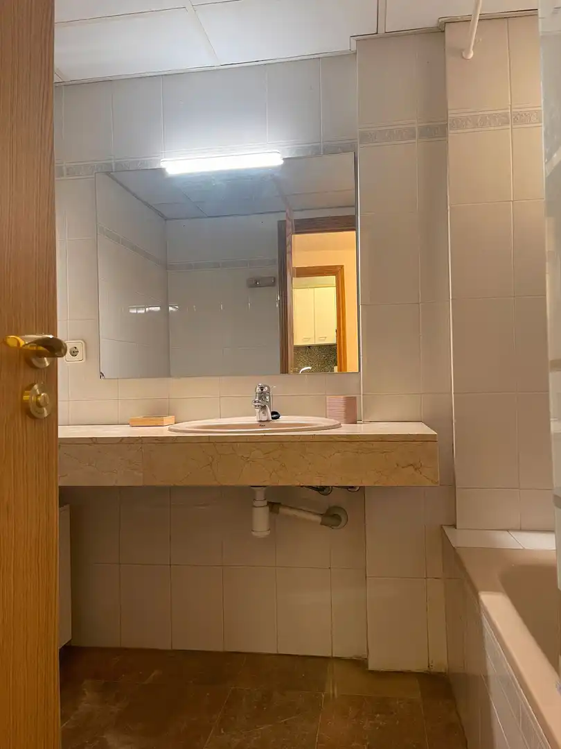 Mini appartamento con piscina in affitto a Passeig de Jaume I 21, imagen 9
