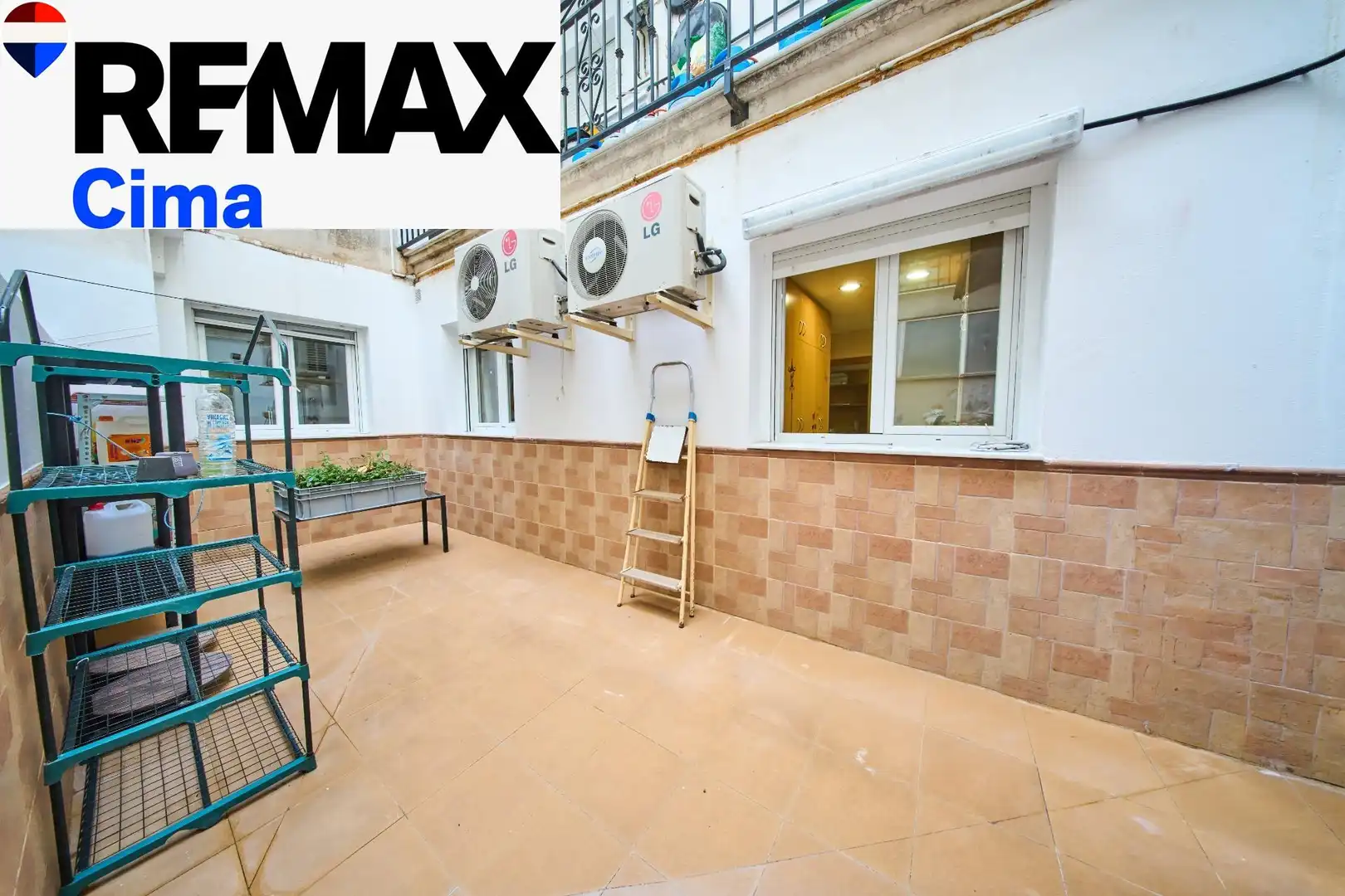 Vista exterior de Piso en venta en Baza, Granada