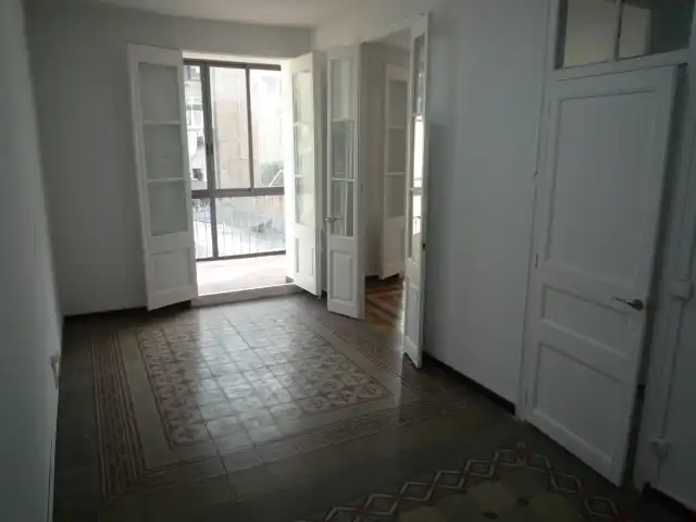 Piso de alquiler en Barcelona con Horno
